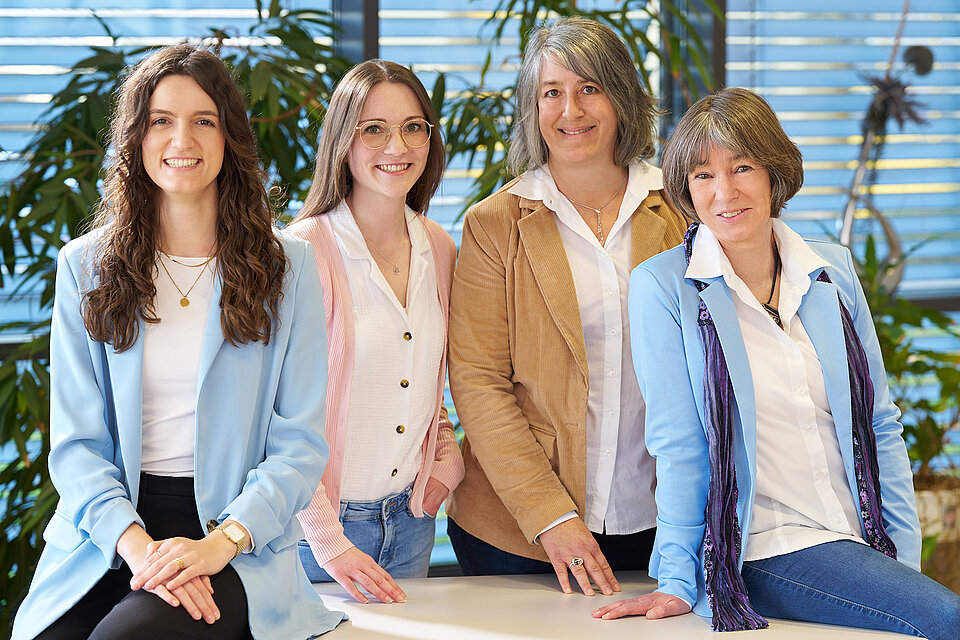 Teamfoto Sekretariat und Assistenz der Geschäftsleitung heinrichs drehteile