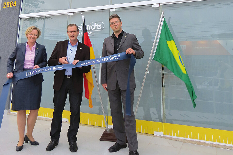 Eröffnung Heinrichs do Brasil Eröffnungsband wird durchschnitten