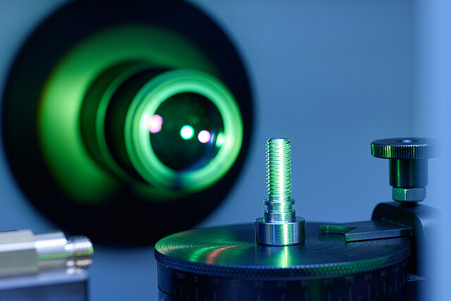 Messung an Profilprojektor