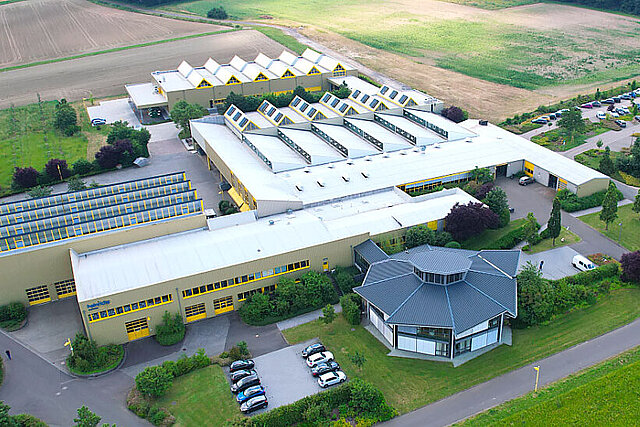 Luftaufnahme vom Firmengelände heinrichs drehteile in Deutschland